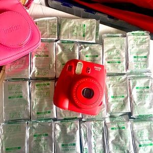 INSTAX Mini 8 Coral Red Pink Camera w 200 film (20 packs of 10!)+ matching case